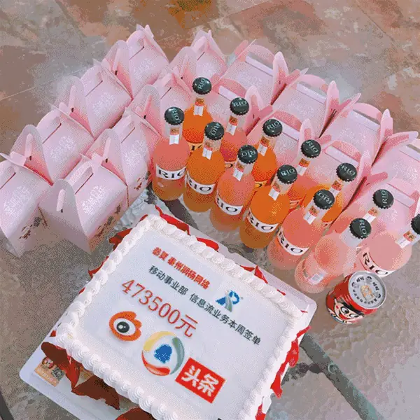 润扬圣诞趴丨美食+美酒+礼物互换+自拍=圣！诞！