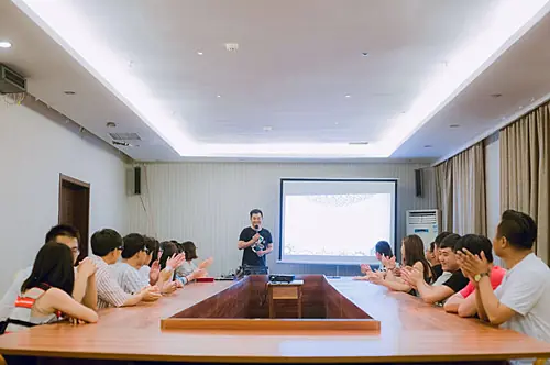 润企扬名日照团队游暨六月绩优员工表彰大会