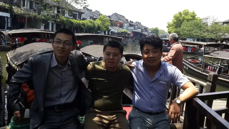 润扬网络策划5月绩优员工游西塘